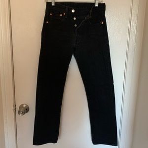 LEVI HIGH RISE JEANS